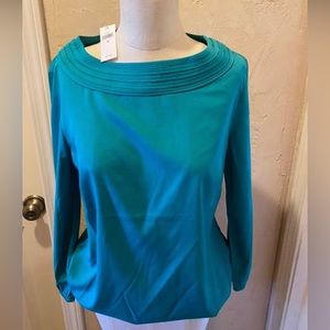 Banana republic blouse. New with tags. Size medium.